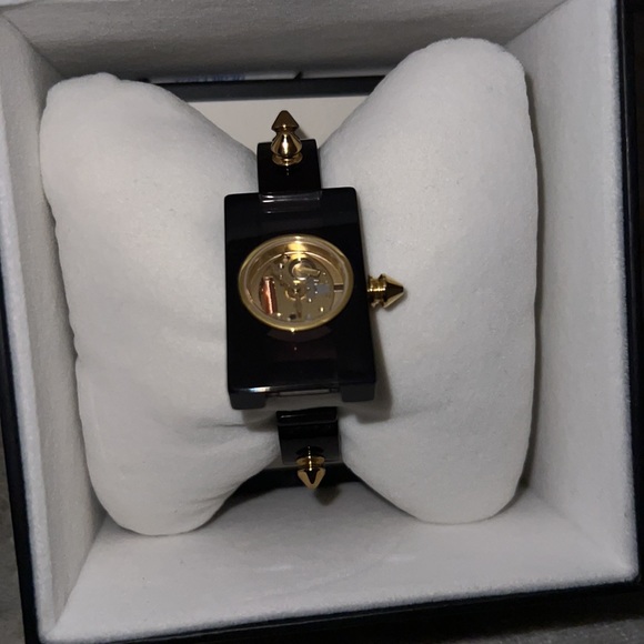 Gucci Watch - Picture 8 of 9